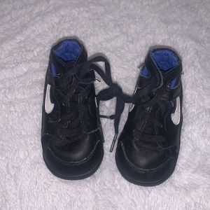 Nike flight sneakers runners size 4